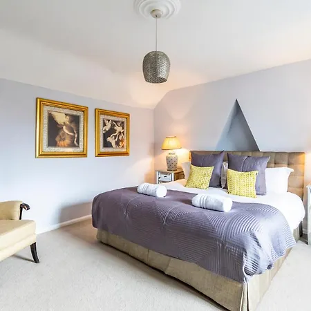 22 Sandringham Street *